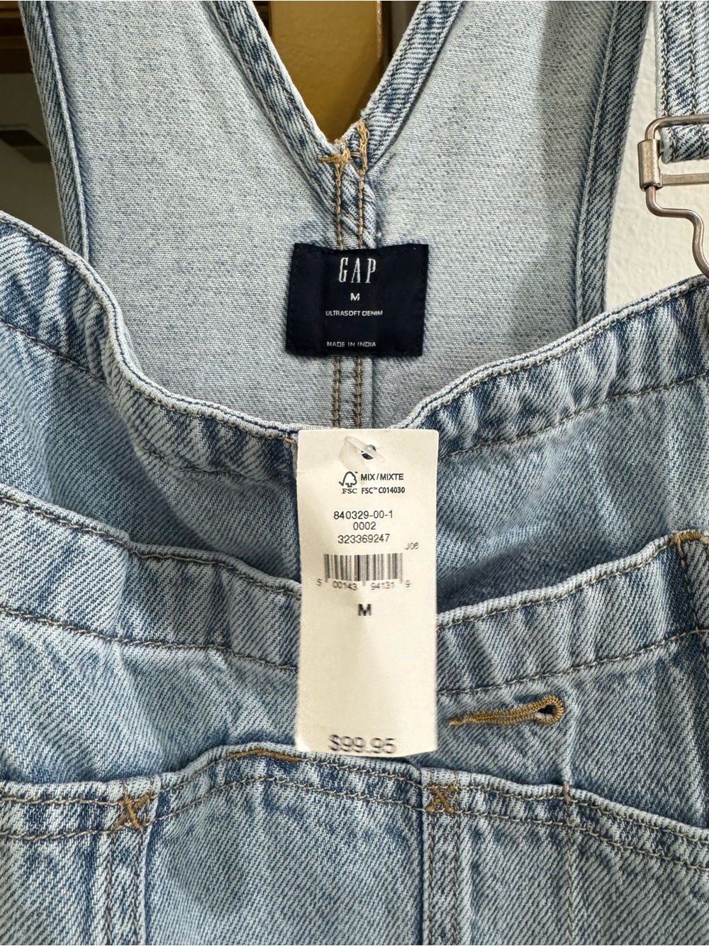 NWT Gap Ultra-Soft Horseshoe Barrel Leg Overalls - Picture 5 of 7